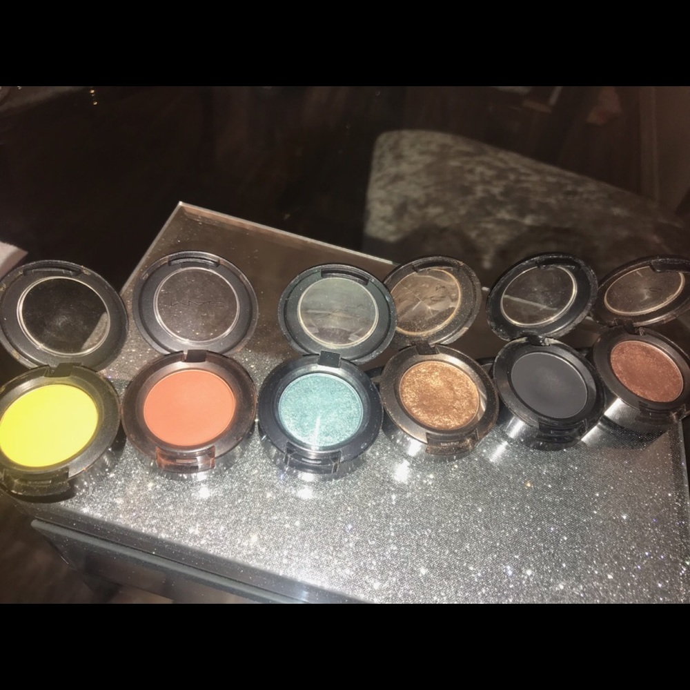 Mac Lote eyeshadow HELLO ONLY TODAY 50%of 🎊🎉🎊🎉